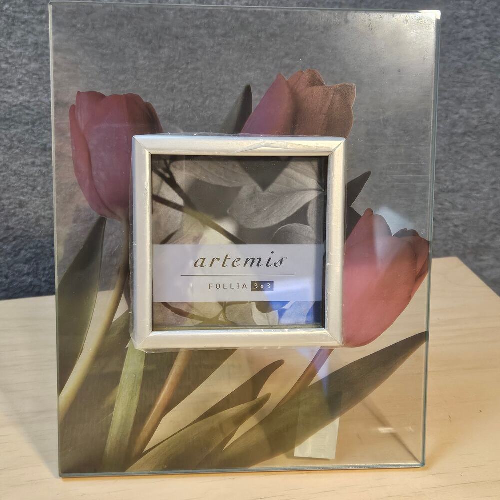 VTG NOS Artemis Follia Glass Floating Photo Frame Tulip Design Silver Border 3x3